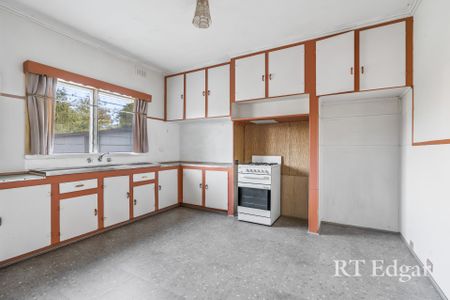 Convenient Living in Prime Preston Location - Photo 5