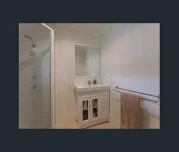 Modern 2-Bedroom Unit in gated complex in Wilsonton - Photo 6