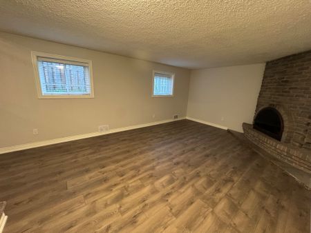 For Lease - 7 Blue Spruce Court, St. Catharines, Ontario - Photo 3