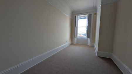 5 bedroom flat to rent - Photo 3