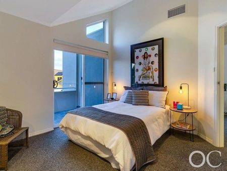 Open the Door To Marina-Side Luxury - Photo 5