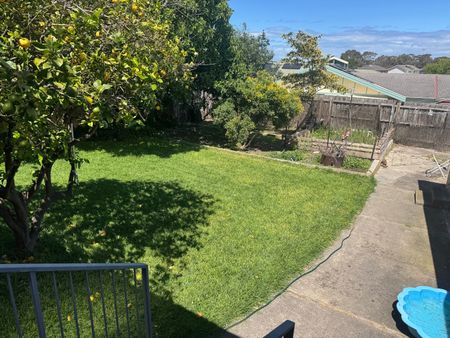 Bentleigh East - Photo 2