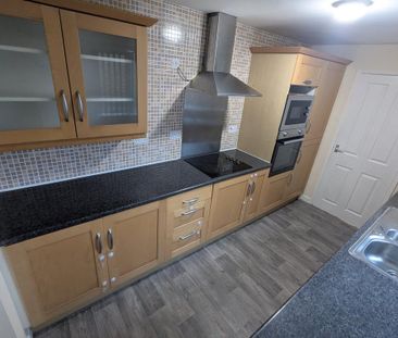 3 bedroom terraced house to rent - Photo 6