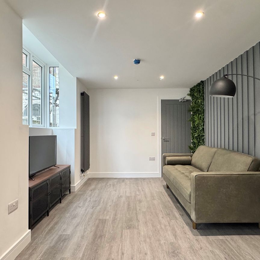 Room 7, Angerstein Road, Portsmouth - Photo 1