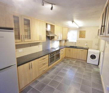 3 bedroom House To Let - Photo 3