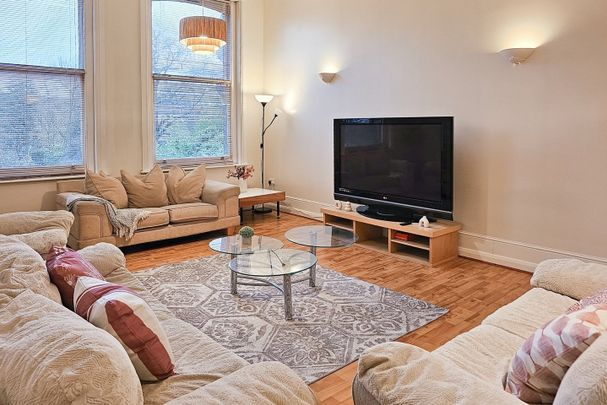 2 Bed Flat, Carlton Road, M16 - Photo 1