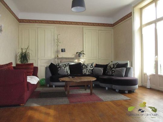 Location Maison 7 pièces 225m² ST LEONARD DE NOBLAT 87400 - Photo 1