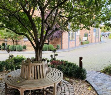 Horninglow Street - Photo 1