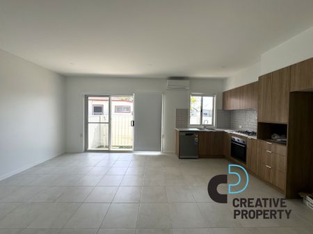 Brand New Townhouse In Centre of Mayfield - Photo 4