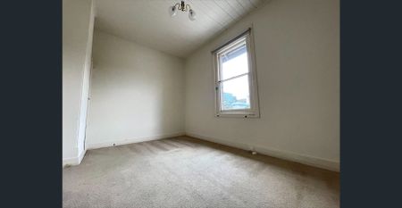 3 bedroom double-storey townhouse in the heart of South Melbourne Available for Lease! - Photo 5