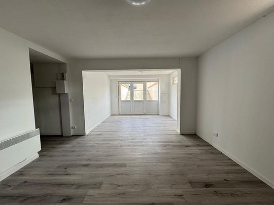 Location Appartement 1 pièce 59m² CHAILLY EN BIERE 77930 - Photo 1