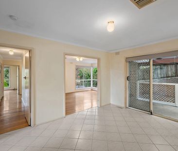 29 Lansell Road, Mooroolbark, Vic 3138 - Photo 5