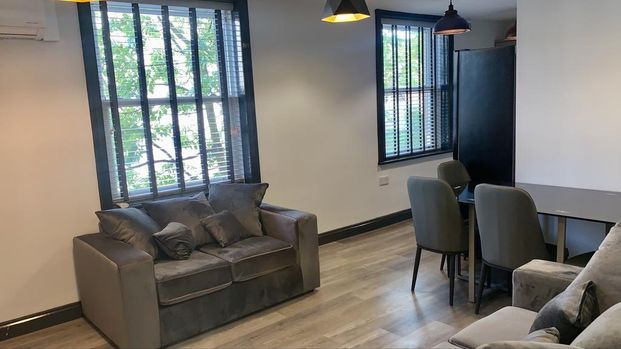 1 bedroom in a flat share to rent - Photo 1