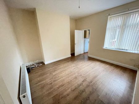 2 bed lower flat to rent in NE32 - Photo 4