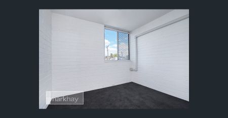 Stylish Apartment Near Herdsman Lake - Photo 4