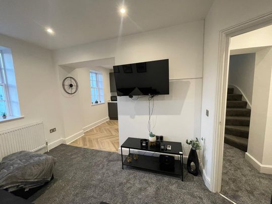 2 Bed Maisonette, Lansdowne Place, BN3 - Photo 1