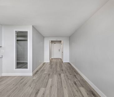 For Lease - 65 Thorncliffe Park Drive Unit# 2108, Toronto, Ontario - Photo 3