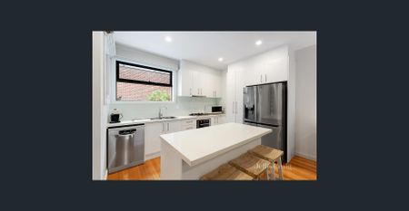 Modern 3-Bedroom Townhouse with Style, Space & Sunlight - Photo 4