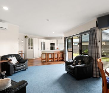 Spacious 4-Bedroom Family Home in Saint Andrews, Hamilton Discover ... - Photo 1