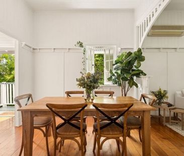 Character home in prime location - Photo 2