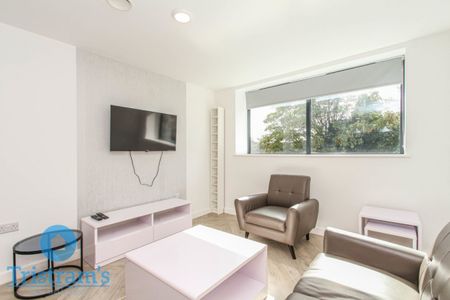 1 bed Shared House for Rent - Photo 2