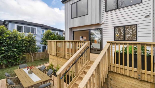 Charming Hillcrest Home in Auckland - Photo 1