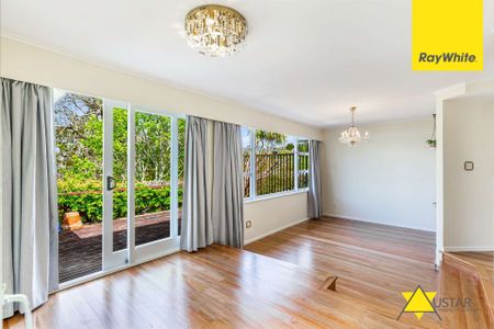 3 bedroom and 1 bathroom house in Glen Eden - Photo 3