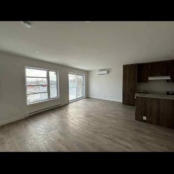 4 1/2 à louer Huntingdon - Photo 4