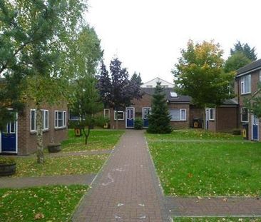 2 bedroom bungalow to rent - Photo 2