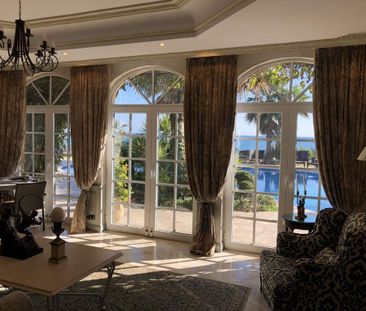 10 bedroom luxury mansion for rent in Mijas Costa, Andalusia - Photo 2