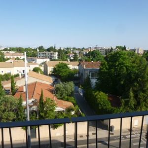 Près d'Arènes - Studio - 25m² - Photo 3