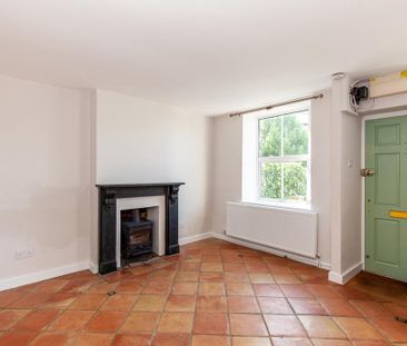 2 bedroom end of terrace house to rent - Photo 1