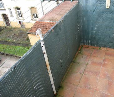 A LOUER 2 PIECES AVEC CUISINE EQUIPEE A 5 MINUTES DE LA GARE - Photo 3