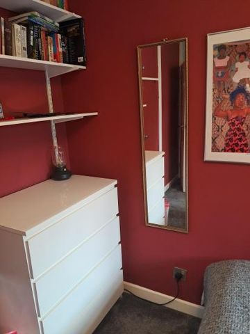 Great room in central Cobham, - Photo 2