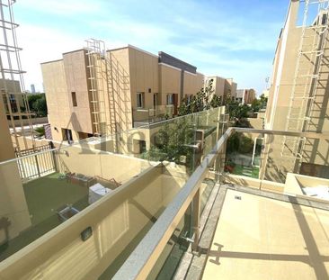 3BR + Maid’s | Closed Kitchen | Lantana 2 Villa - Photo 4