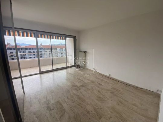 Location Appartement 1 pièce 31m² CANNES 06400 - Photo 1