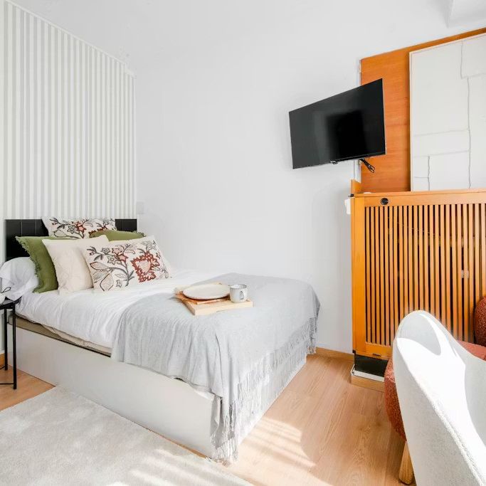 Calle de Alburquerque, Madrid, Community of Madrid 28010 - Photo 1