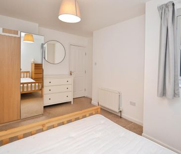 2 bedroom flat to rent - Photo 6