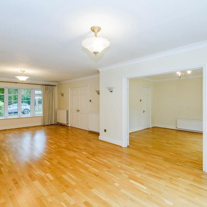 5 bedroom detached house to rent - Photo 1