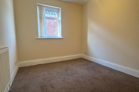 Kyle Avenue - Photo 4