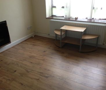 38 Rosebrook Grove, Carrickfergus, BT38 8NS - Photo 1