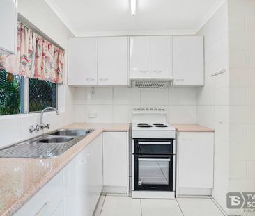 28 Oleander Street, Holloways Beach - Photo 1
