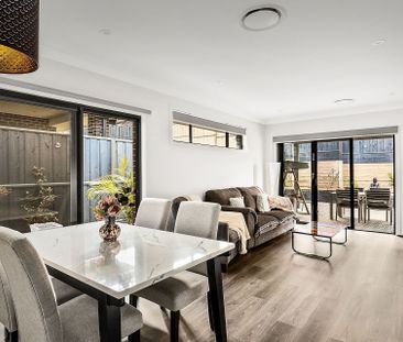 Single Level Stunner - Photo 1