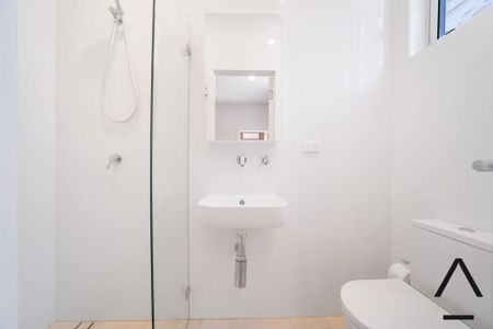 Spacious One Bedroom Apartment - Photo 5