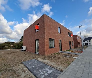 Energiezuinige nieuwbouwwoning te huur in rustige wijk te Sijsele - Photo 1