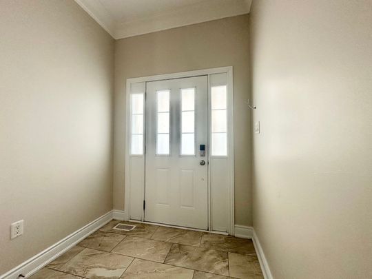 For Lease - 3682 Banff Court, Mississauga, Ontario - Photo 1