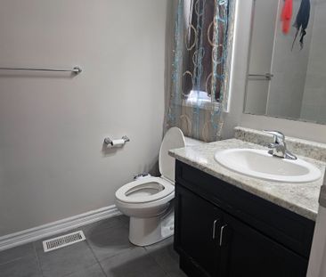 For Lease - 78 Enford Crescent, Brampton, Ontario - Photo 5