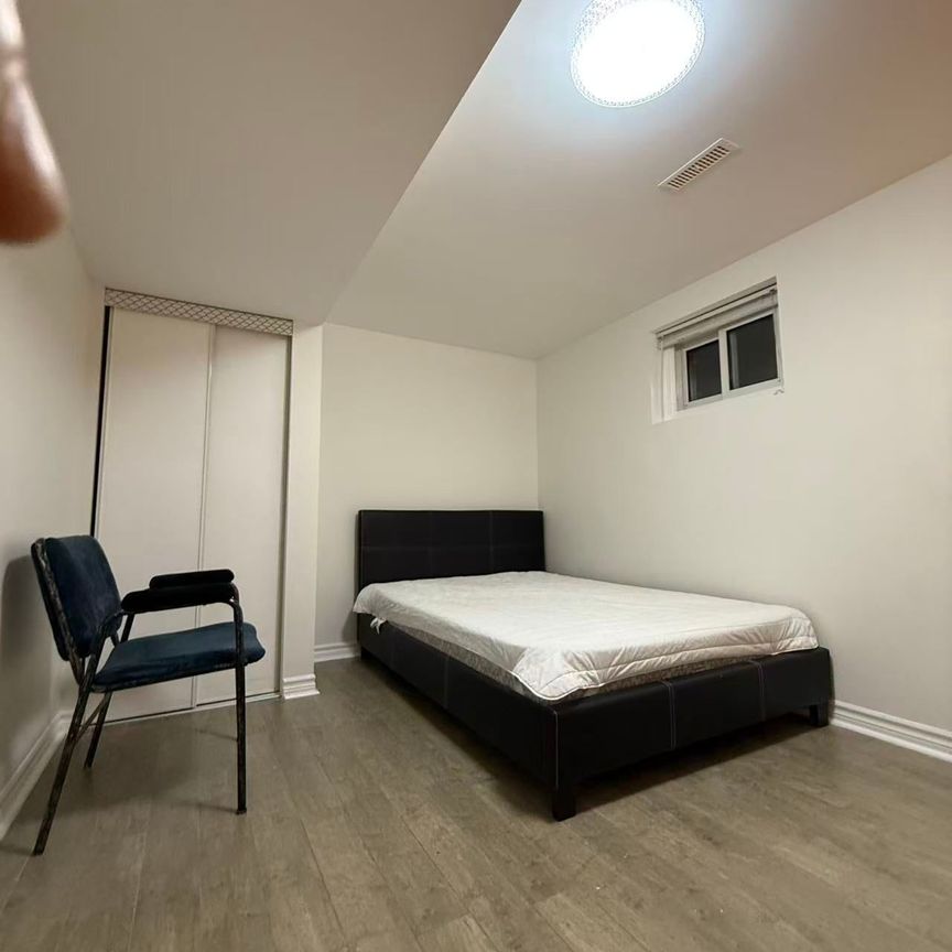 For Lease - 16 Farmington Crescent Unit# Bsmt, Toronto, Ontario - Photo 1