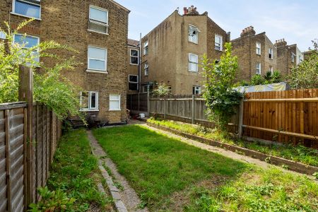 🏡 An Amazing Property in Haringey - Must be Seen! 🏡 Room 5 - Photo 5