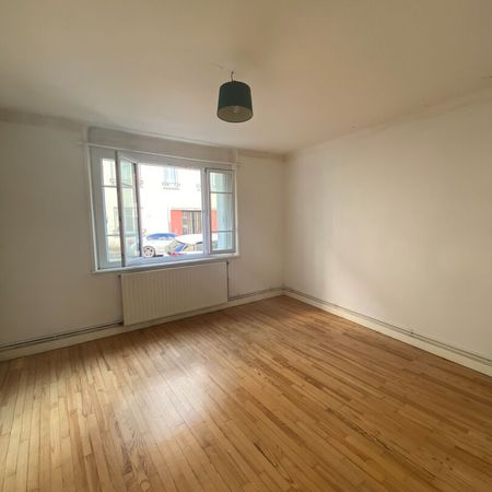 Location Appartement 3 pièces 74m² - Photo 3